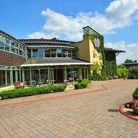 Blunsdon House Hotel & Golf Course