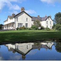 Plas Dinas Country House