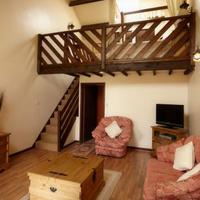 Milton s Country Lodge