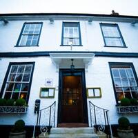 Warren Lodge Hotel