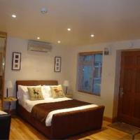 Thameside Hotel
