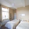 Oak House Hotel