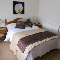 Hunters Meet Hotel
