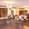 Mayflower Bar, Eatery and Boutique Inn