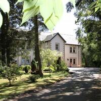 Arden Country House