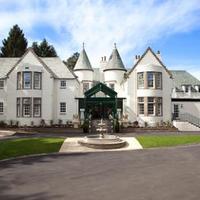 The Cairn Lodge & Hotel 