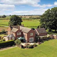 Ravensdale Lodge