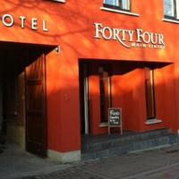 Forty Four Mainstreet