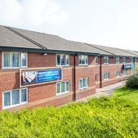 Travelodge Swansea M4